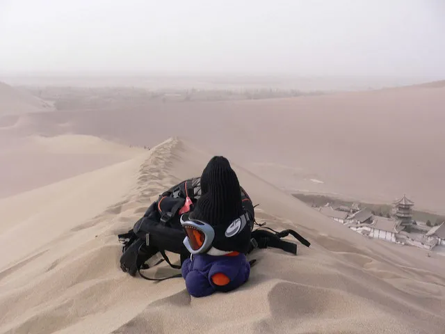 Miffa Chan singing desert dune